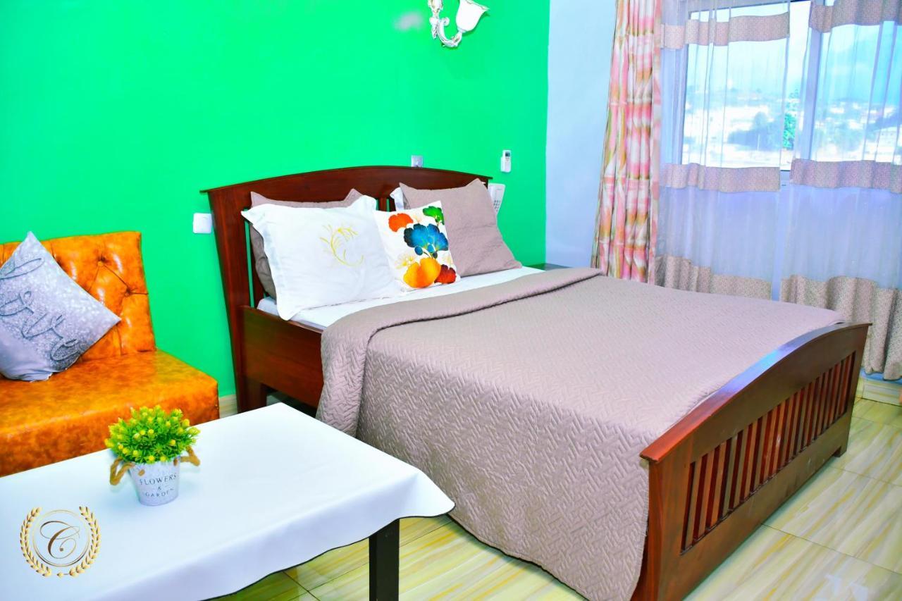 Hotel Restaurant Constellation Tchang Екстериор снимка