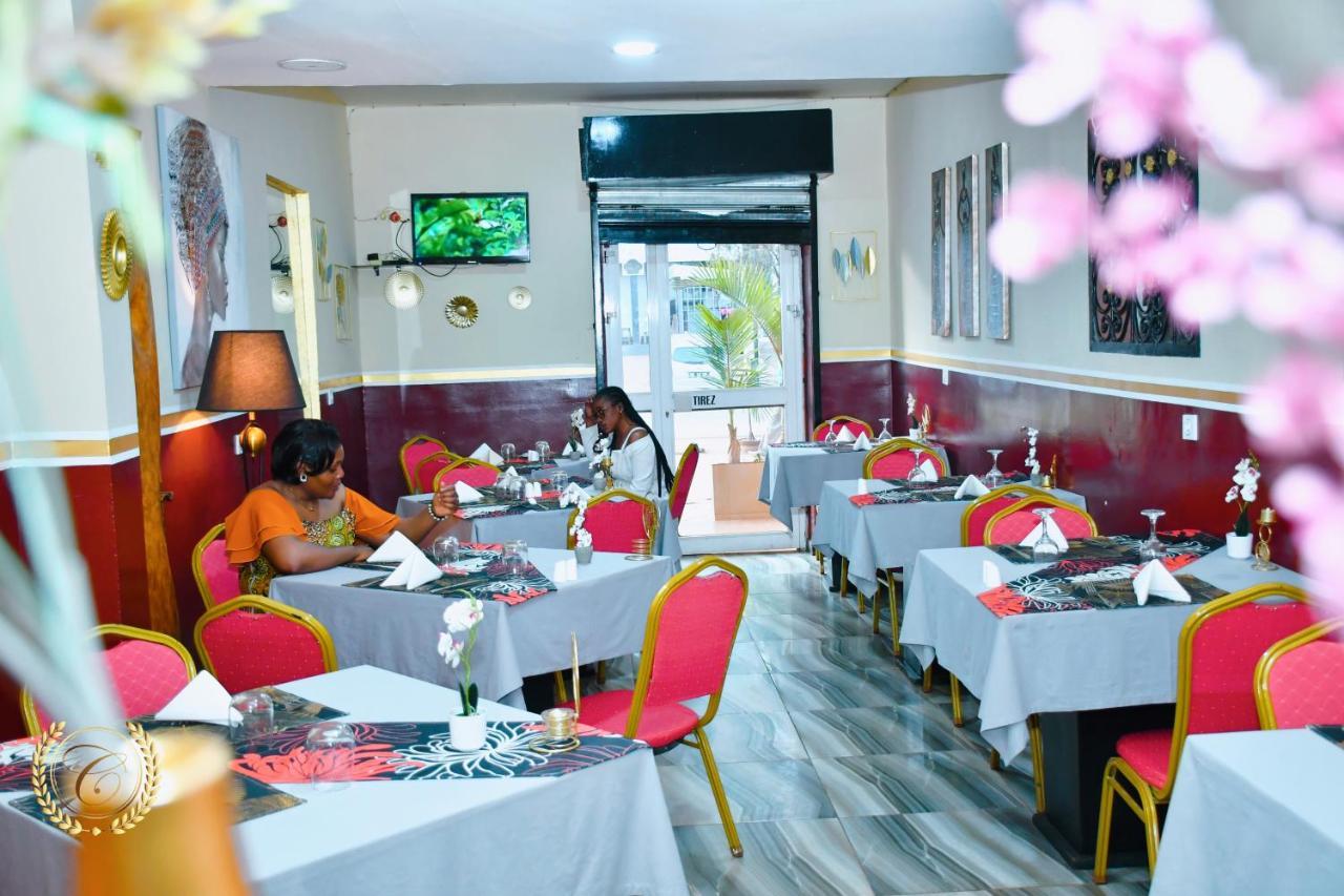 Hotel Restaurant Constellation Tchang Екстериор снимка