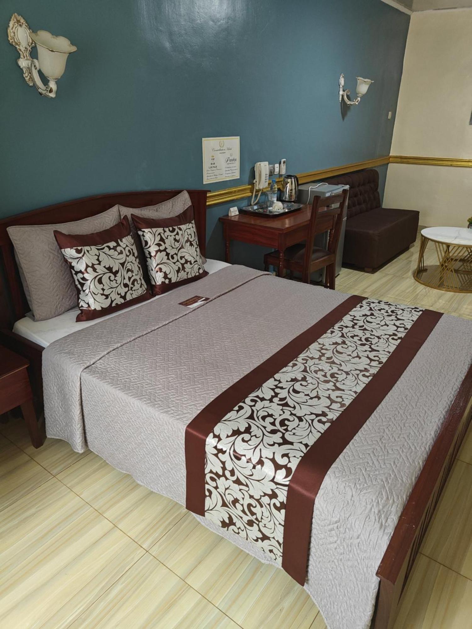 Hotel Restaurant Constellation Tchang Екстериор снимка