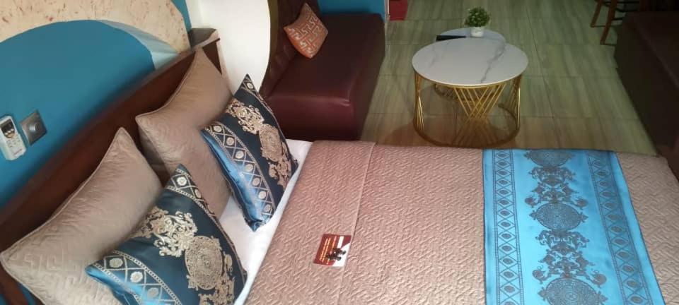 Hotel Restaurant Constellation Tchang Екстериор снимка